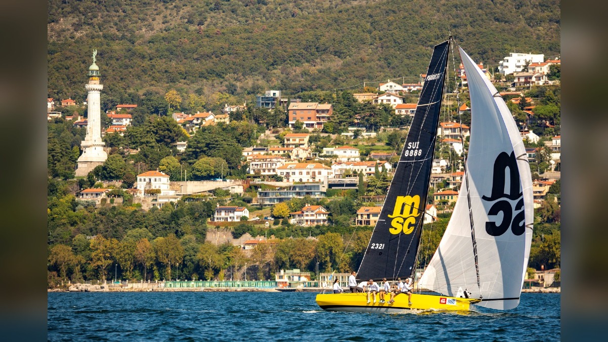 Barcolana 58, MSC torna in regata a Trieste con la Psaros33 guidata da Nicolas Groux - 