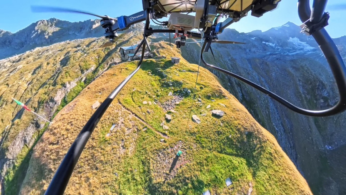 Rifugi dell’Alto Adige riforniti con i droni: 189 voli e 8,5 tonnellate trasportate - 