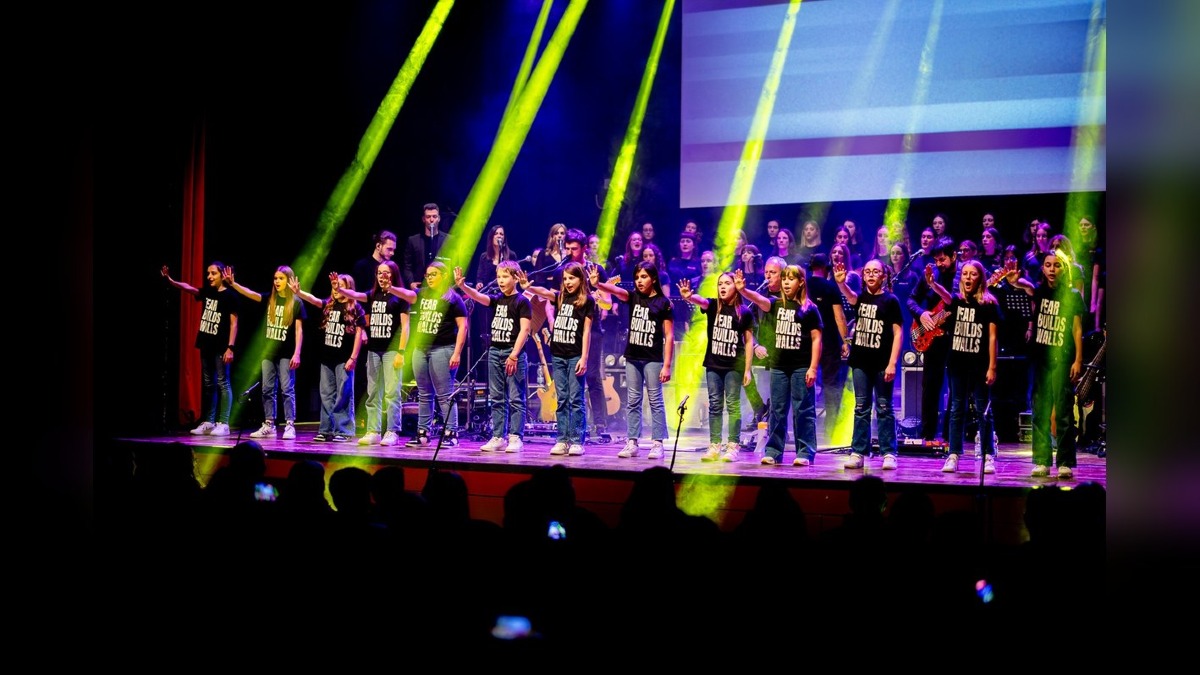 Al Giovanni da Udine una serata-evento dedicata ai Pink Floyd: orchestra, cori e band per un cast da oltre cento artisti - 