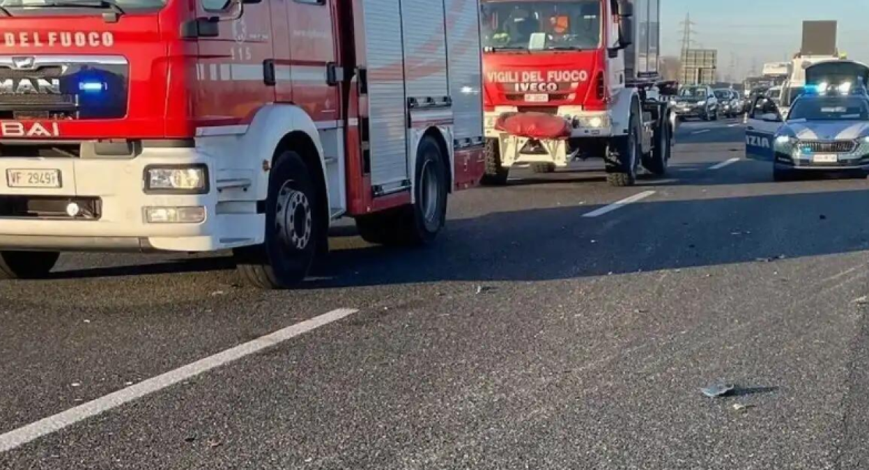 Musile di Piave, incidente sulla Statale 14: viabilità interrotta dopo lo scontro tra auto e moto - 