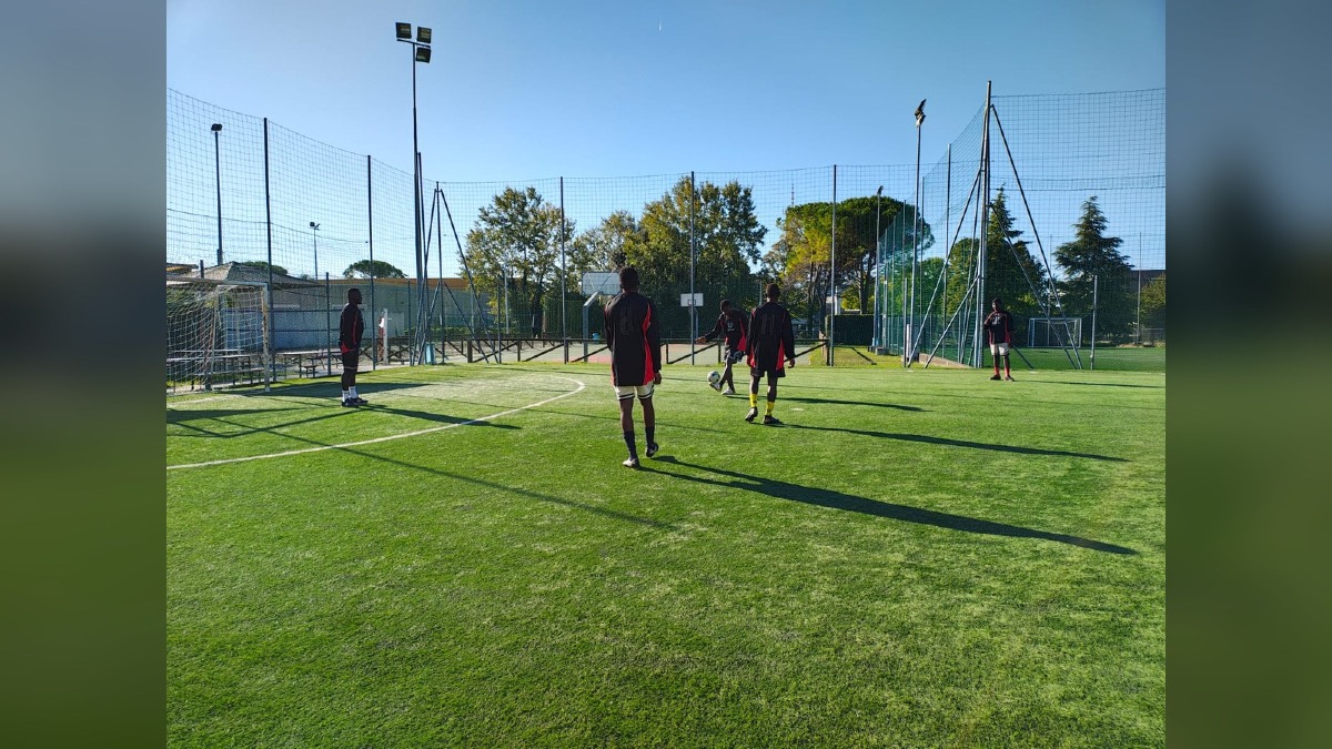 A Pordenone il calcio diventa incontro: al Pala Gallini una mattinata tra fedi diverse e diritti umani - 