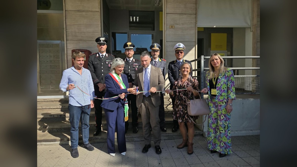 Lendinara, all’ufficio postale arrivano passaporti e servizi anagrafici: riapre la sede di piazzale Kennedy - 