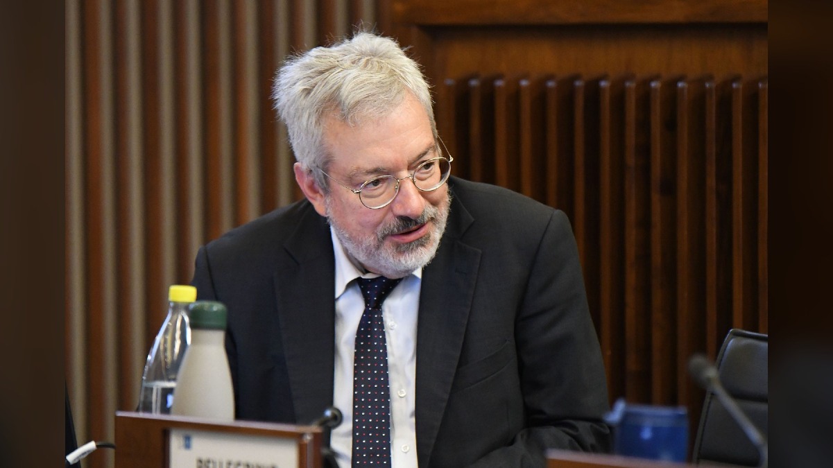 Scuola, Honsell contesta due scelte del ministero: "Così si indeboliscono inclusione e formazione"