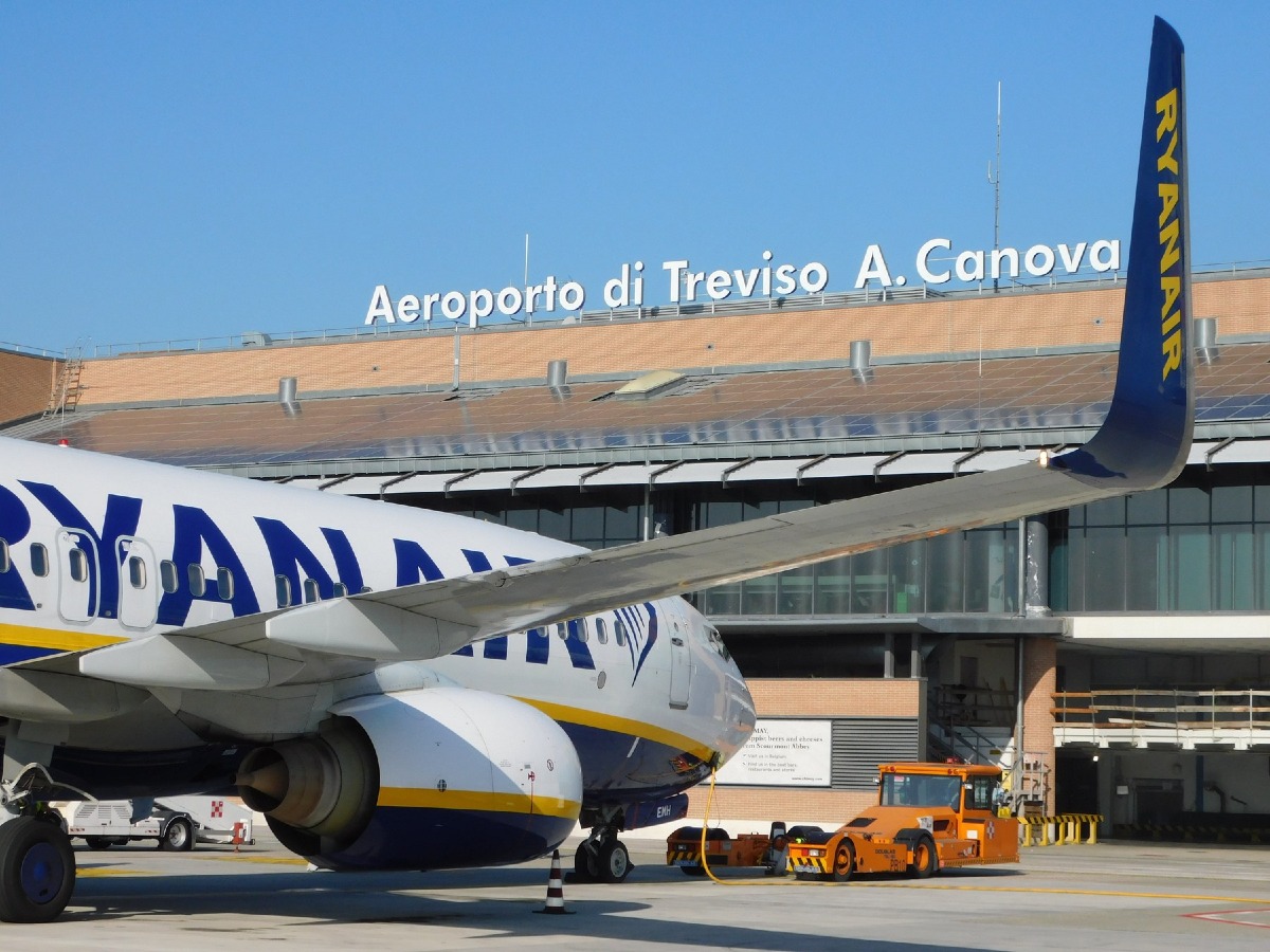 Aeroporti del Nord Est, estate 2026 da 6,3 milioni di passeggeri: Venezia cresce dell’11%