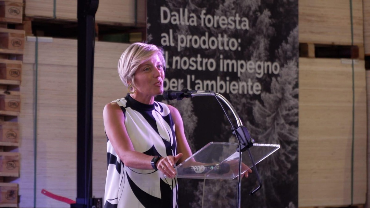 Tolmezzo, Lavorazione Legnami compie 50 anni: oltre 70 addetti e 2 milioni di cassette