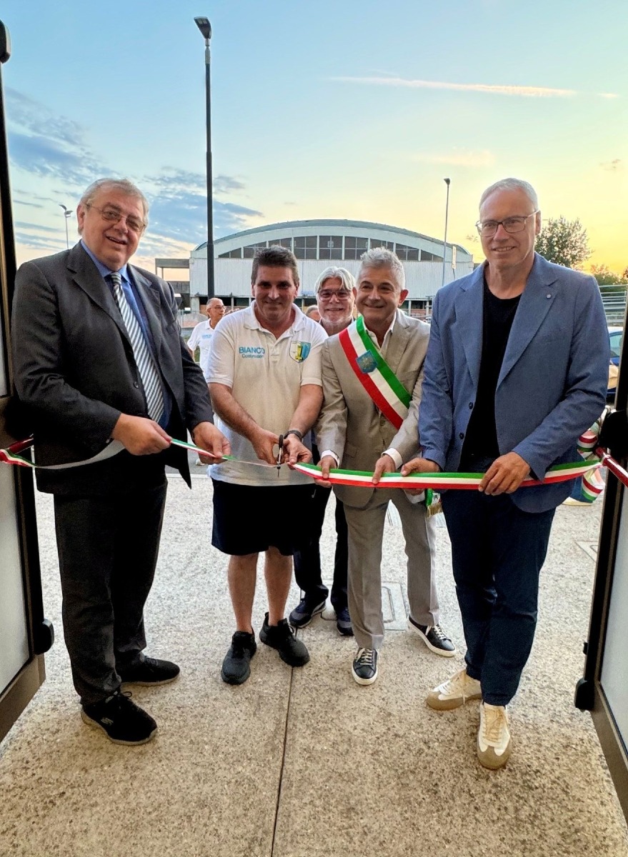 Torviscosa, inaugurati i nuovi spogliatoi del calcio: lavori per 230 mila euro