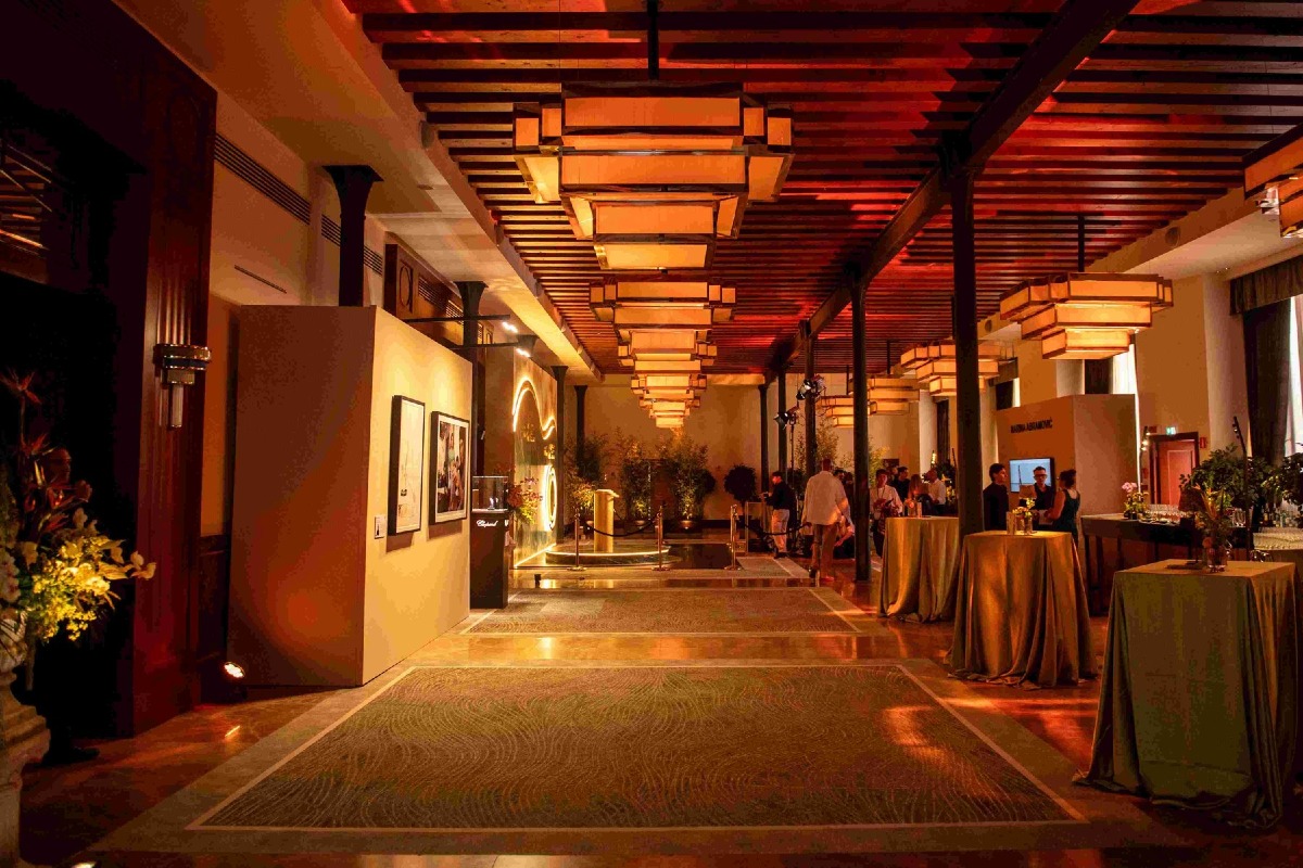 Hilton Molino Stucky Venice riapre lo spazio eventi con il gala amfAR della Mostra del