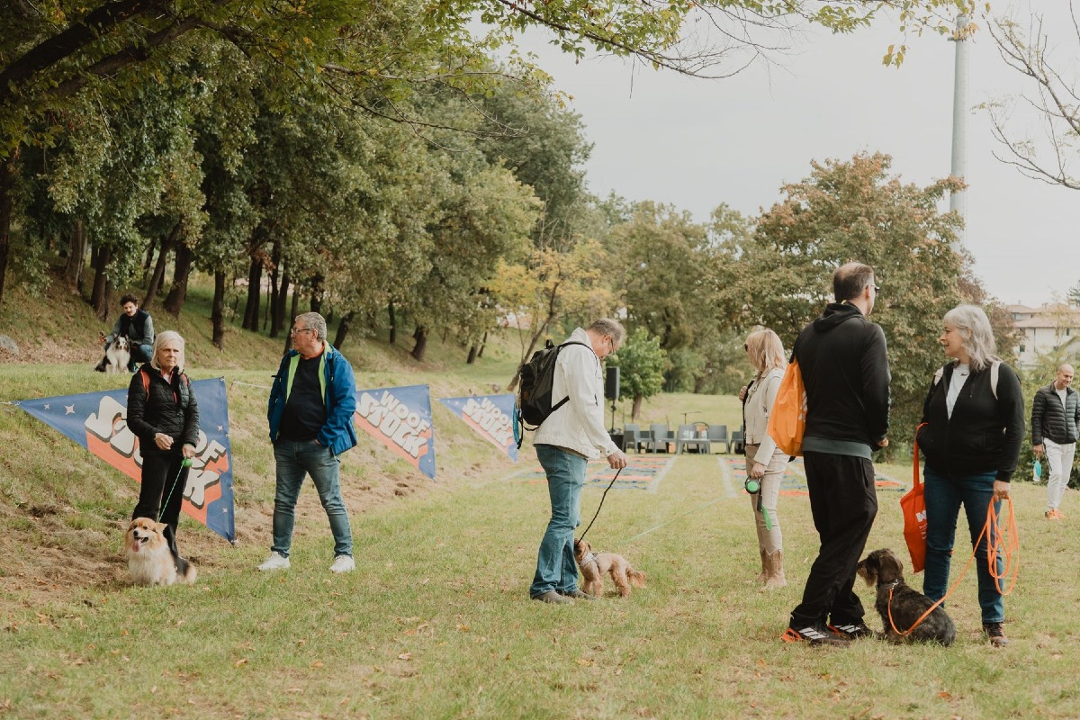 Woofstock 2026 torna a Fagagna il 4 ottobre: musica, attività cinofile e Silent Disco