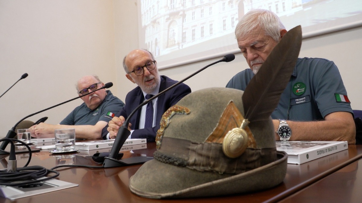 Trieste, un libro racconta gli Alpini nel terremoto del Friuli: oltre un milione di ore