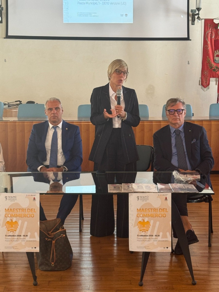Venzone premia 25 Maestri del Commercio della provincia di Udine