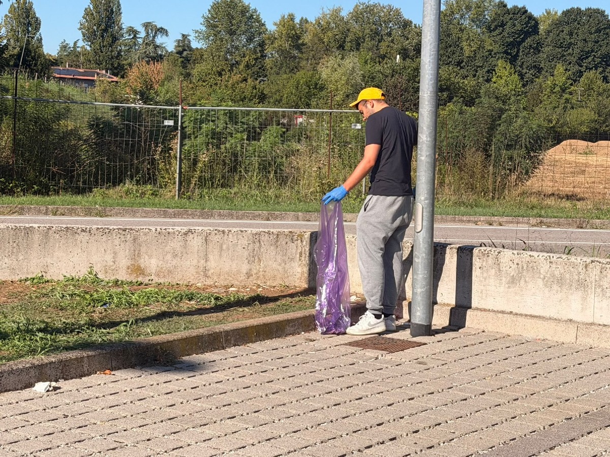 Padova, pulizia tra via Rubaltelli e via Jacopo D’Avanzo: raccolti oltre 50 kg di rifiuti
