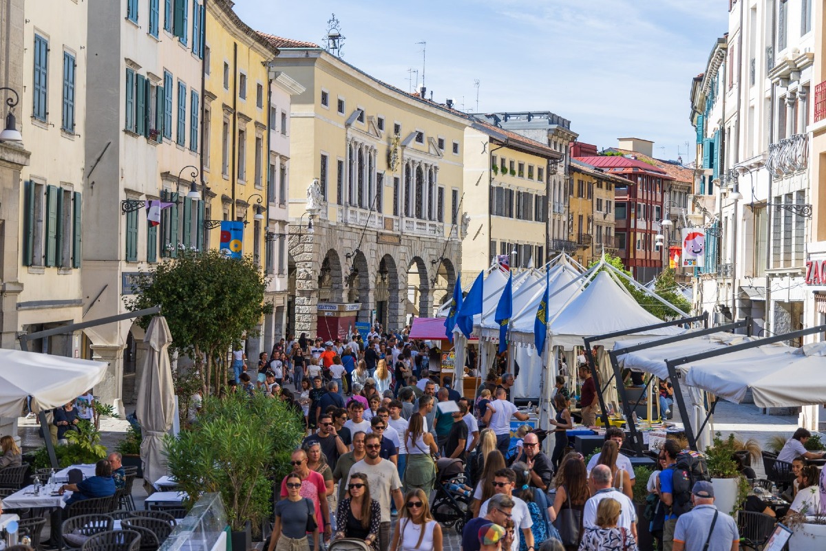 Friuli Doc chiude con stand affollati e una città diffusa tra centro, parchi e piazze