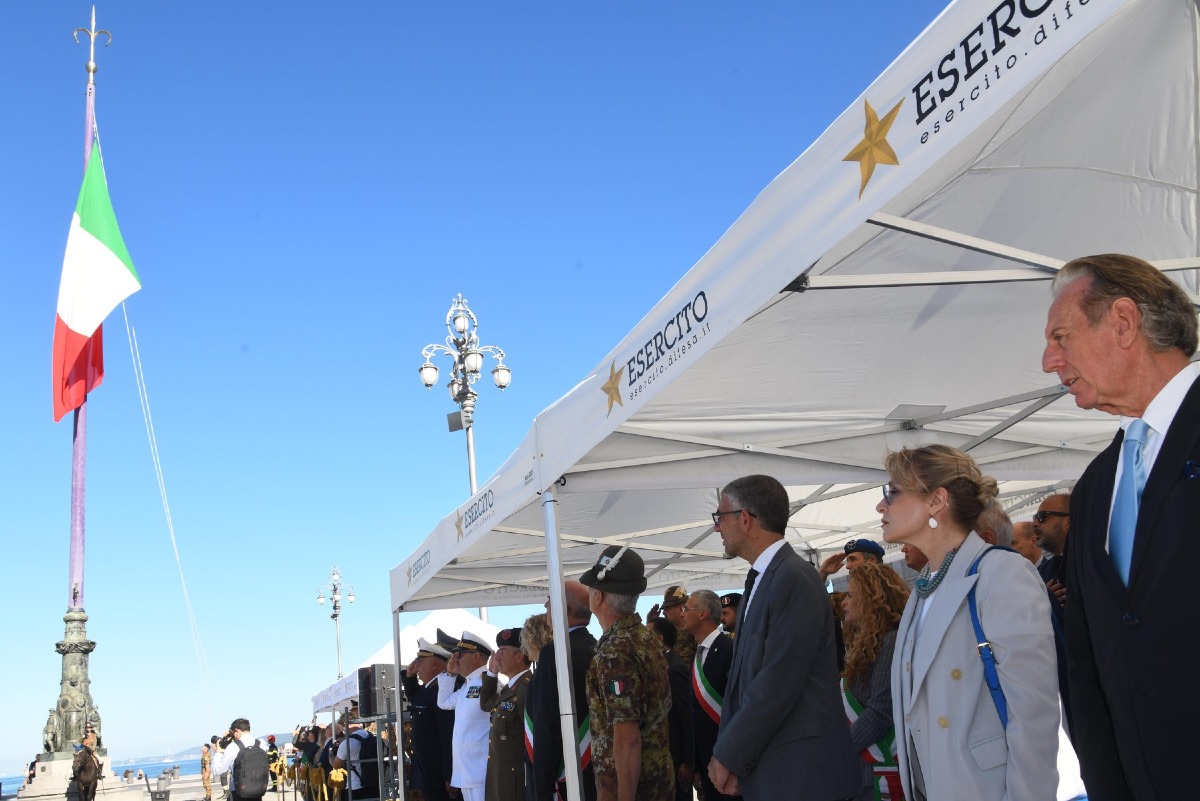 Trieste, 70 anni del Piemonte Cavalleria: in piazza Unità la cerimonia con Roberti
