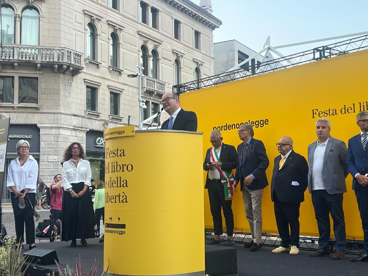 Pordenonelegge 2026, al via la Festa del libro con oltre 650 autori e Mattarella domenica