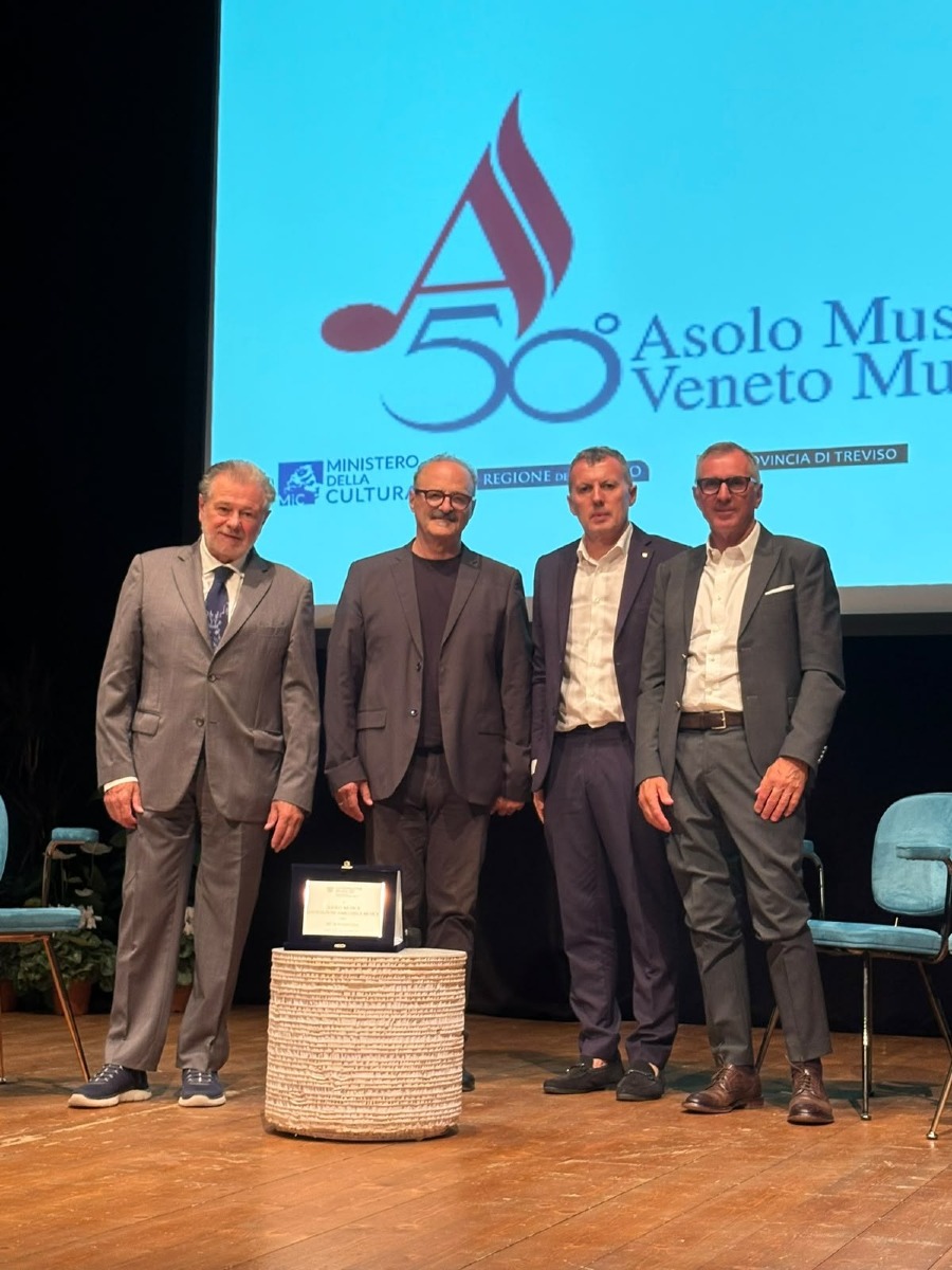 Asolo Musica festeggia 50 anni: Teatro Duse pieno e concerto sold out con Mario Brunello