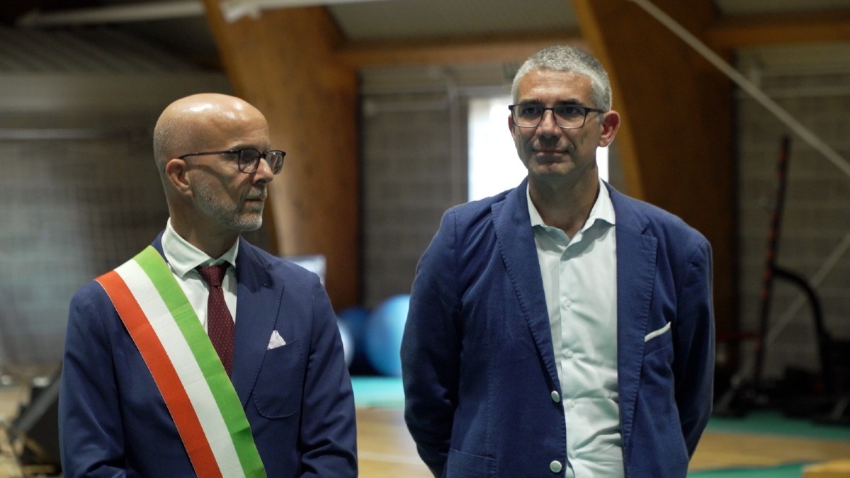 Doberdò del Lago inaugura la nuova palestra comunale: al taglio del nastro anche Roberti