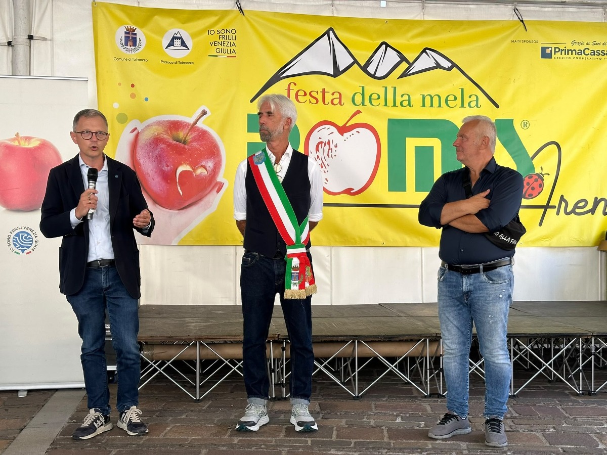 Tolmezzo celebra i 30 anni della Festa della Mela: vetrina della Carnia fino al 20