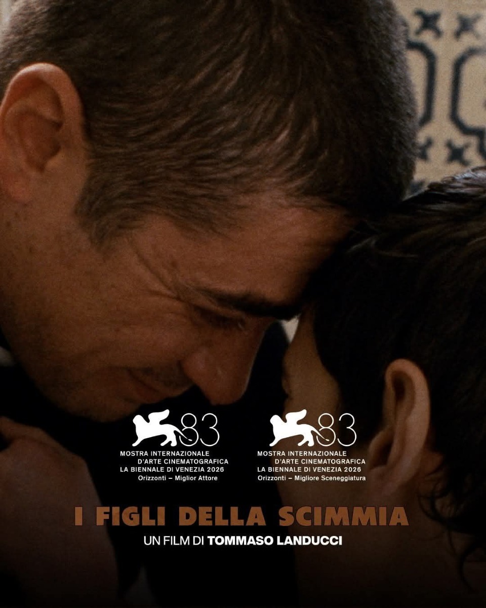 Locandina: Venezia, “I figli della scimmia” porta al cinema la fatica delle famiglie con