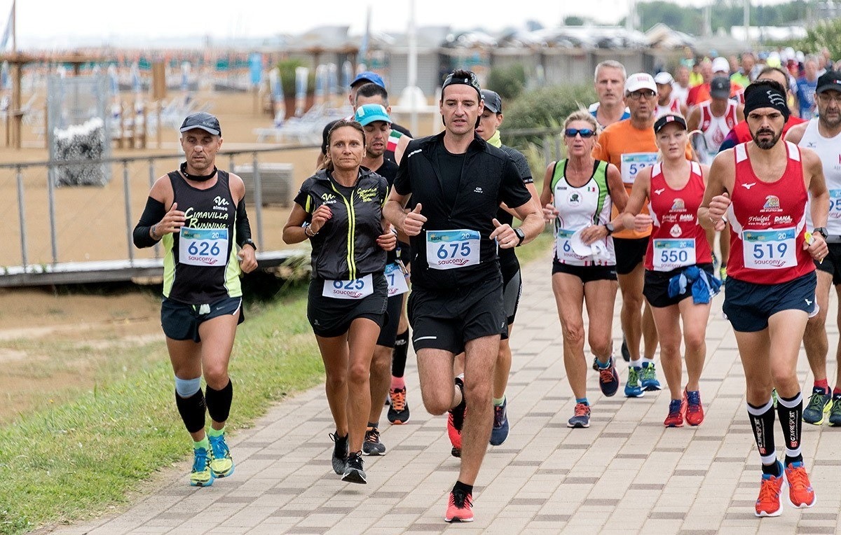 Bibione, doppio weekend di corsa: Ten Miles e Corsa delle Rose in Piazza Fontana