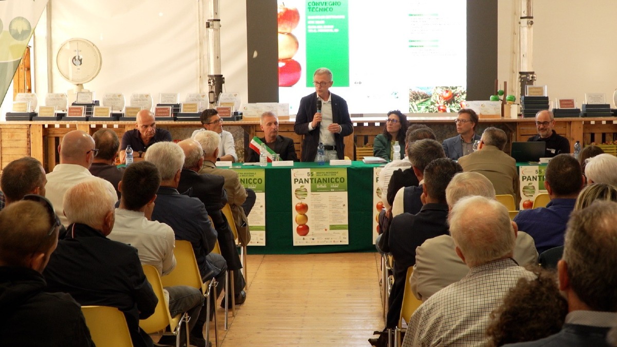 Pantianicco, premio Mela Friuli 2026 a Lauro Cargnelli: 56 aziende in concorso