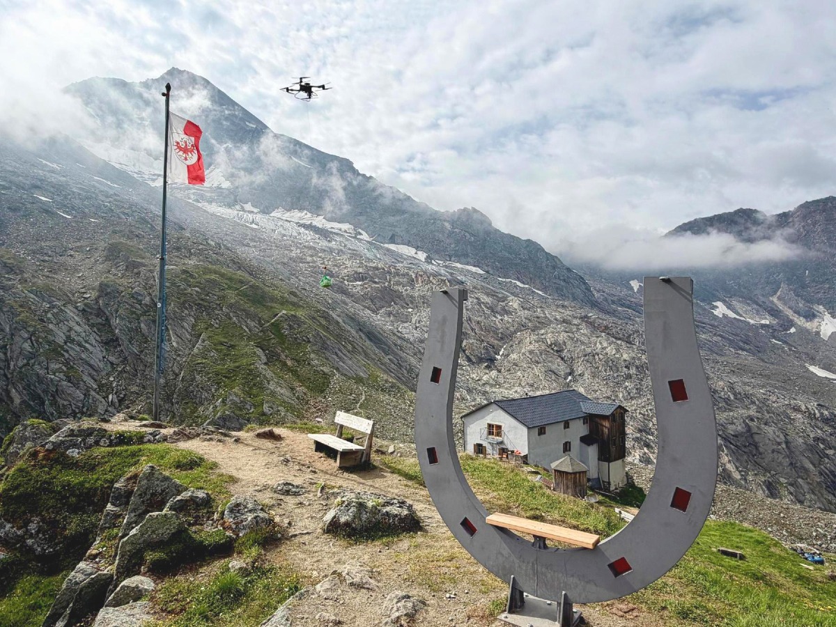 Rifugi dell’Alto Adige riforniti con i droni: 189 voli e 8,5 tonnellate trasportate