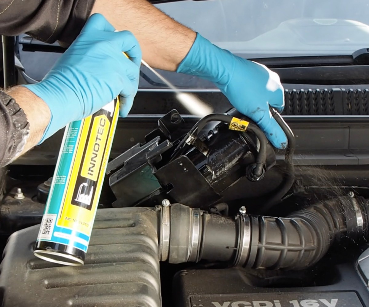 Power Clean di iNova, sgrassatore spray per grasso, olio e polvere dei freni