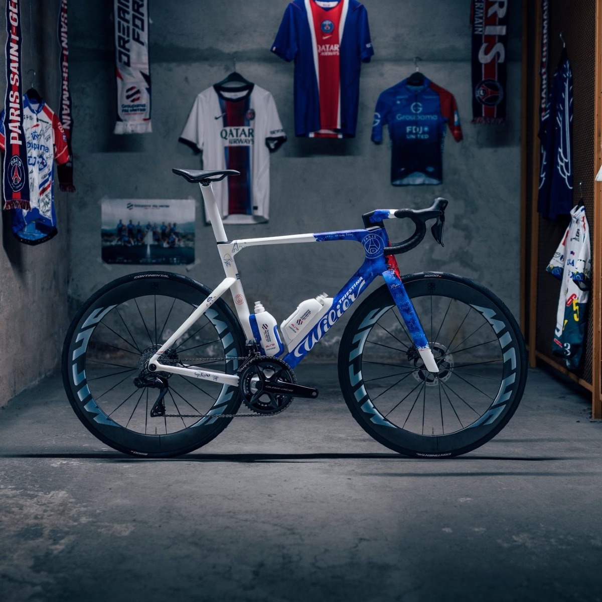 Wilier Triestina mette all’asta 5 Filante SLR ID2 We Ride Paris da 12.295 euro