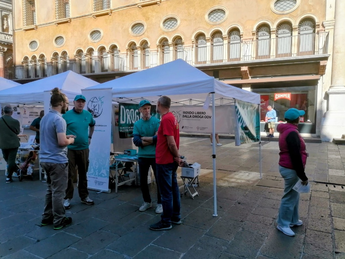 Vicenza, Mondo Libero dalla Droga in Piazza dei Signori al Festival delle Associazioni