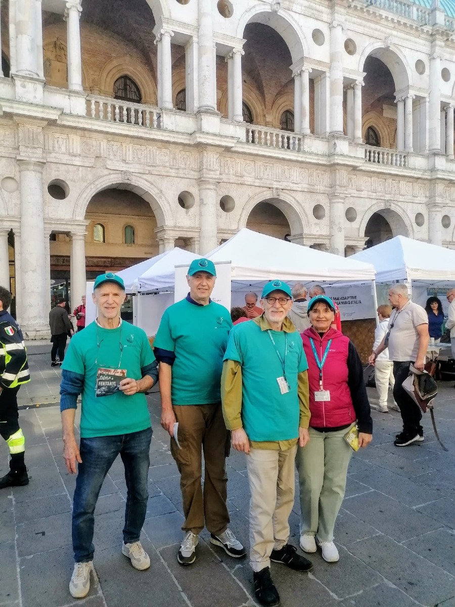 Vicenza, Mondo Libero dalla Droga in Piazza dei Signori al Festival delle Associazioni
