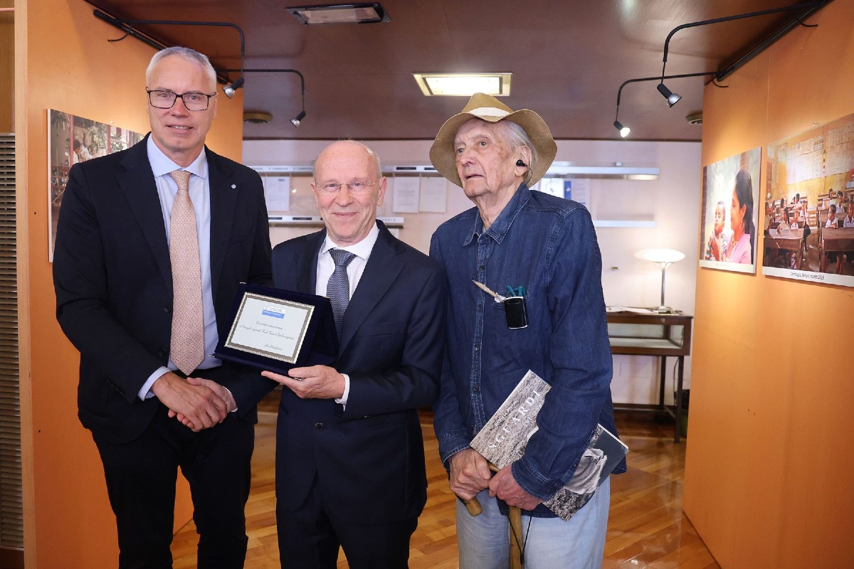 Trieste, in Consiglio regionale la mostra fotografica di Roberto Meroi