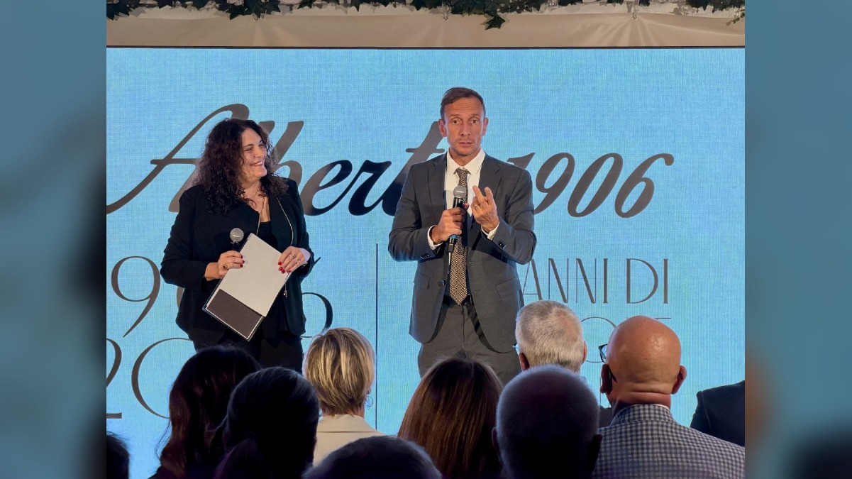 Targa della Regione ai 120 anni del prosciuttificio Alberti di San Daniele - 