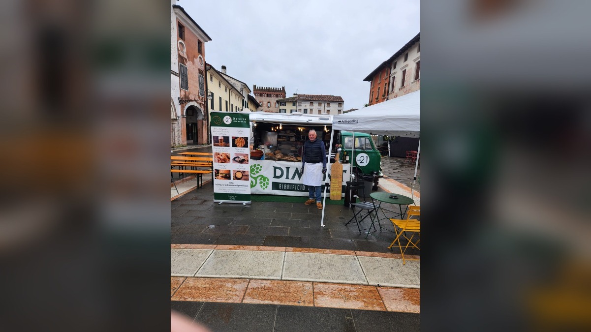 Ruote Bollenti a Pordenone, tre giorni di street food e folklore in Piazza Risorgimento - 