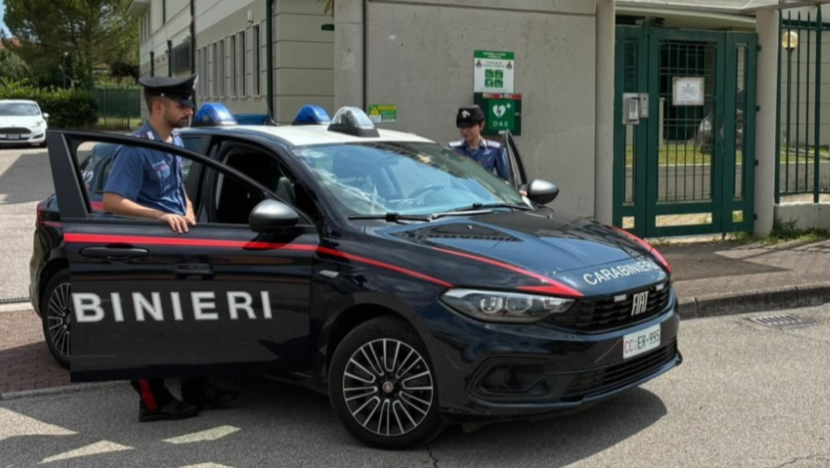 Tracker a casa, lui dall’ex moglie e dai figli: il divieto violato gli costa i domiciliari - 