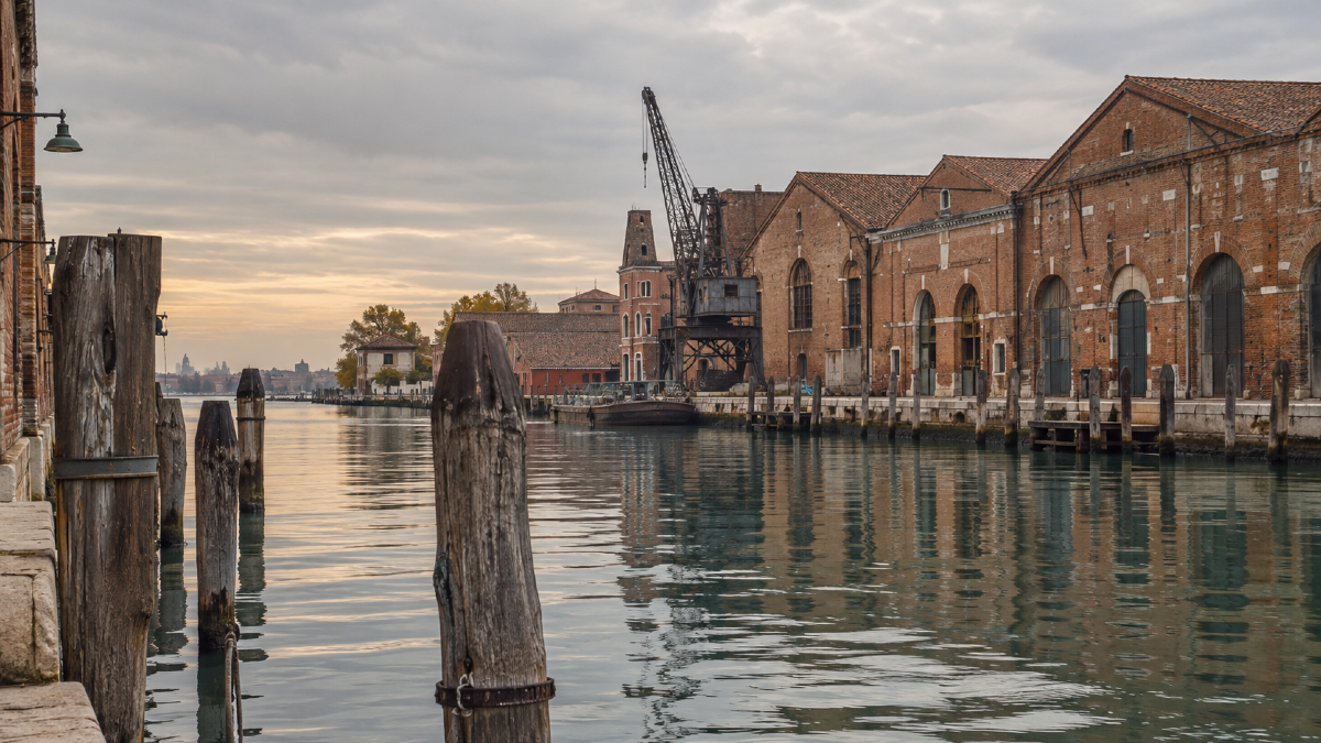 Venezia rilegge il territorio con Guido Guidi: allo Iuav 101 fotografie e gli archivi di un secolo - 