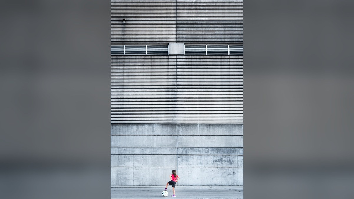 Fausto Linda premiato al Maxxi di Roma con una foto dello stabilimento Fantoni - 