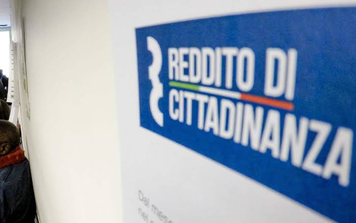 Reddito di cittadinanza per comprare droga: maxi blitz dei Carabinieri - 