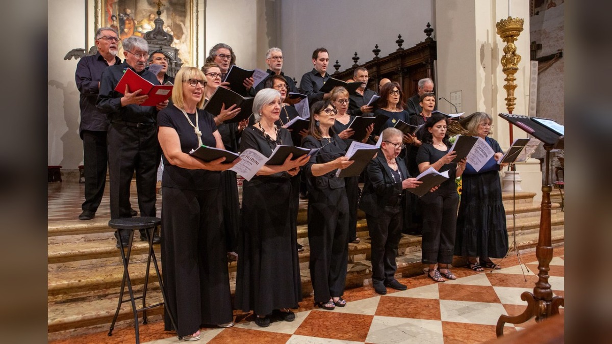 Coro San Marco in Duomo a Pordenone per ricordare don Eligio Maset - 