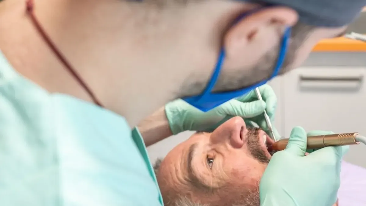 Igiene dentale a Rovereto: cosa non mangiare subito dopo la pulizia dei denti e quali alimenti scegliere - 