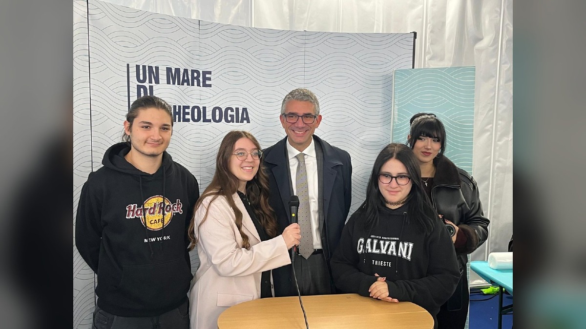 "Un Mare di Archeologia" fino a domenica in piazza della Borsa a Trieste - 