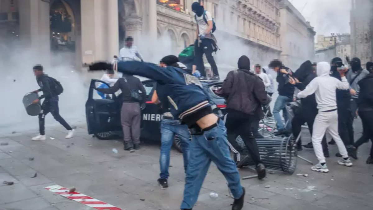 «Fuochi d’artificio e petardi contro gli sbirri»: la chat scioccante scoperta dalla Digos - 
