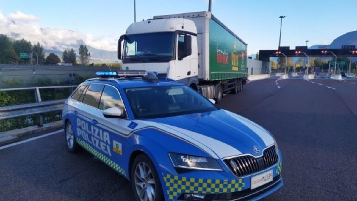 Trovato morto nel camion in sosta: la tragica scoperta sull’A22 - Immagine di repertorio ANSA