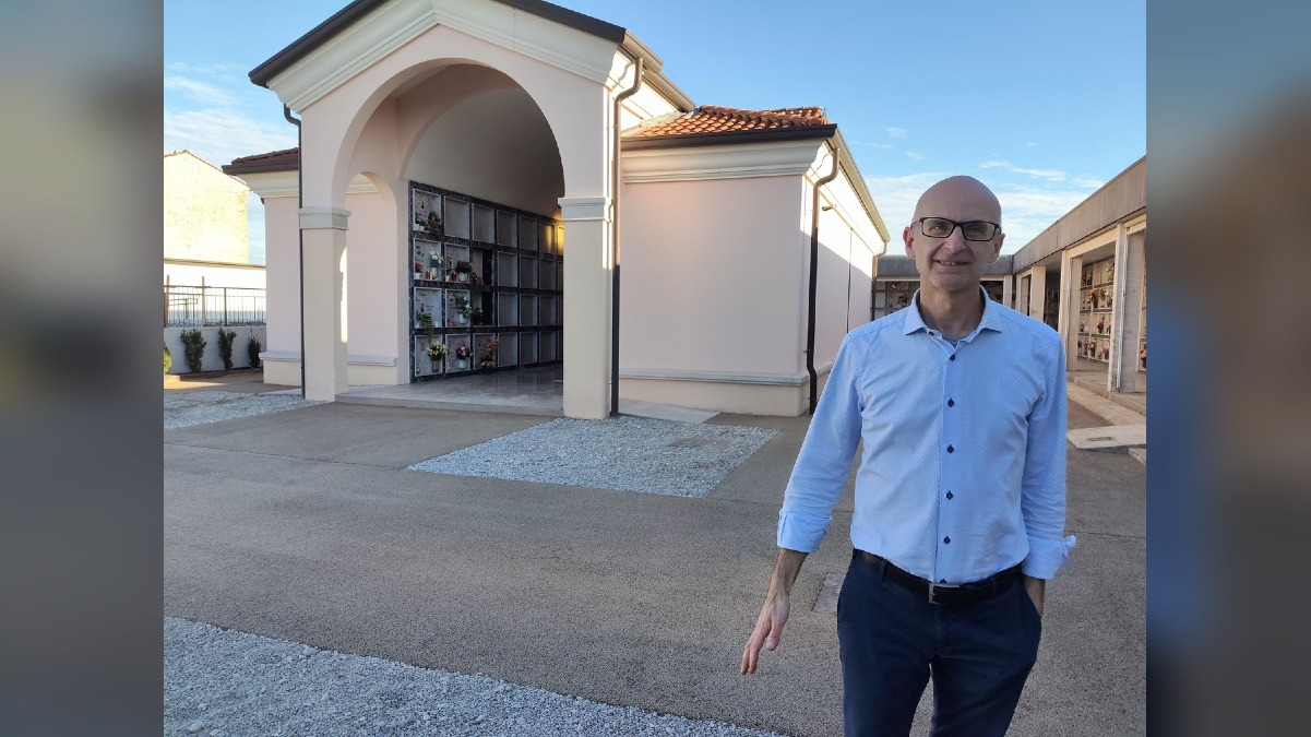 San Giorgio della Richinvelda, cimitero di Pescincanna pronto per Ognissanti: rifatti i percorsi interni - 