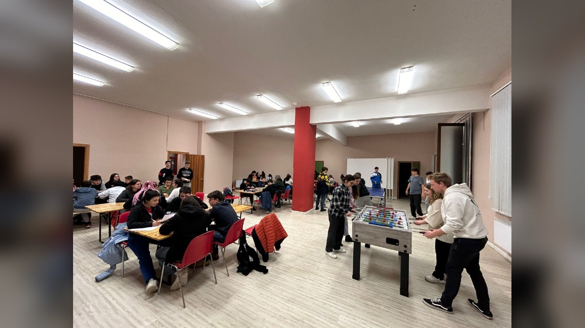 Palmanova apre un punto stabile per adolescenti: sotto la Loggia nasce lo Spazio Giovani - 
