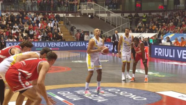 Trieste resta in scia alta: piegata Verona al PalaTrieste con una serata da 108 punti
