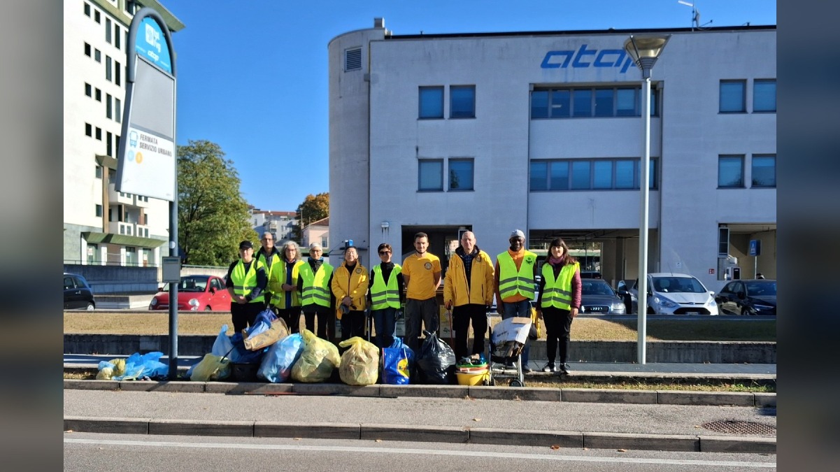 Pulizia di quartiere a Pordenone: più di 30 chili di rifiuti rimossi nella zona della stazione - 