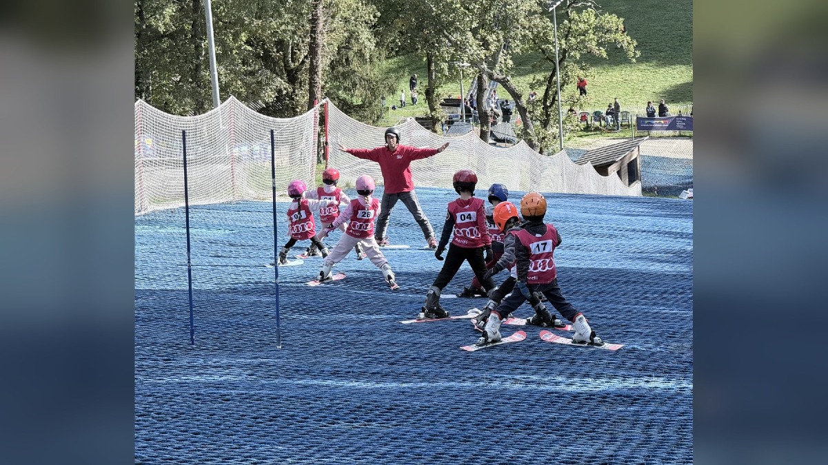 Aurisina, giornata finale sulla neve per i ragazzi dei Ricreatori: consegnati più di cento diplomi - 