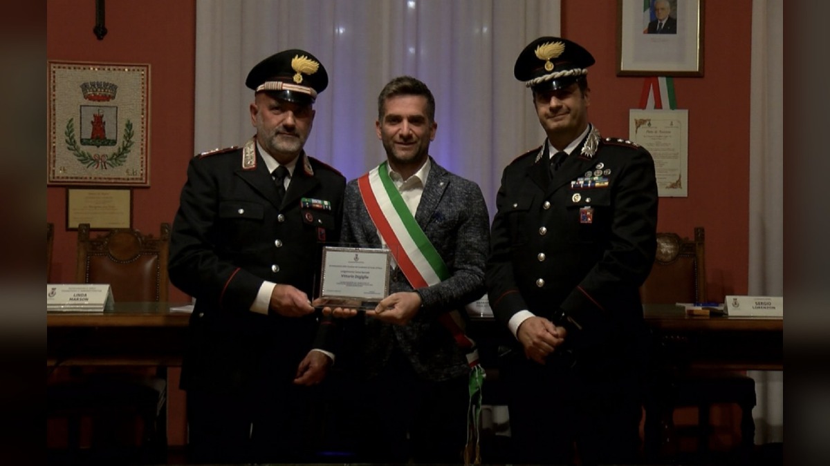Ponte di Piave saluta il comandante dei Carabinieri: targa in Consiglio per Vittorio Degiglio - 