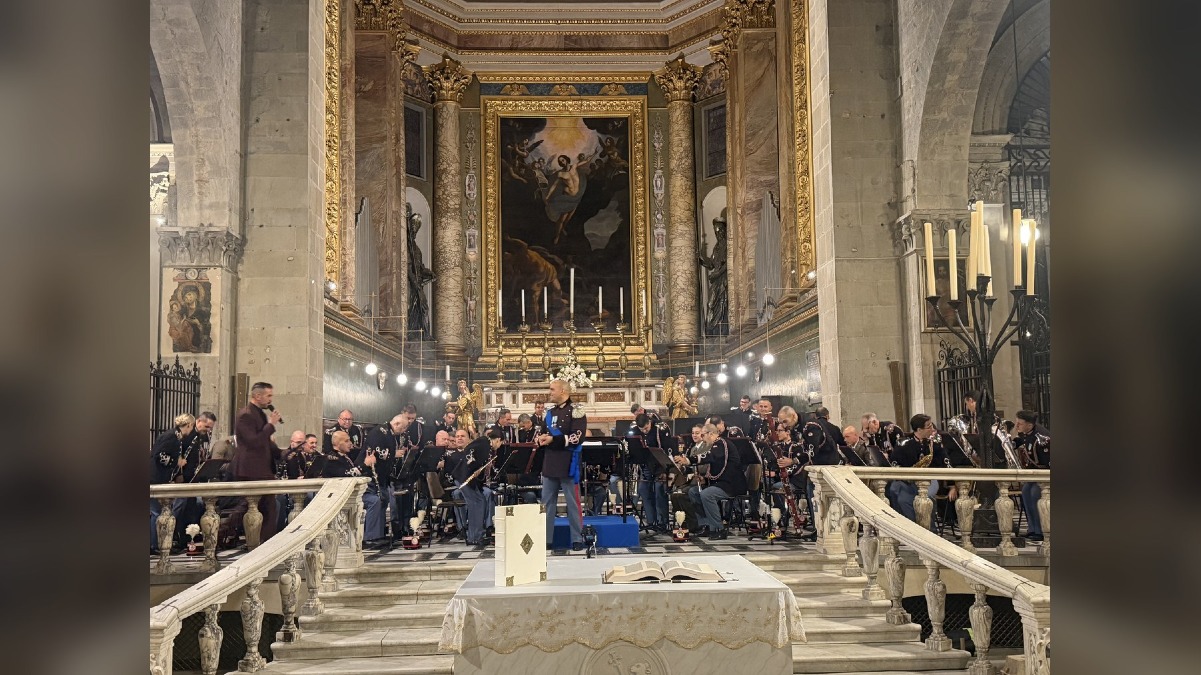Dal Friuli a Pisa, una copia della Bibbia di Gutenberg entra nel museo della Folgore - 