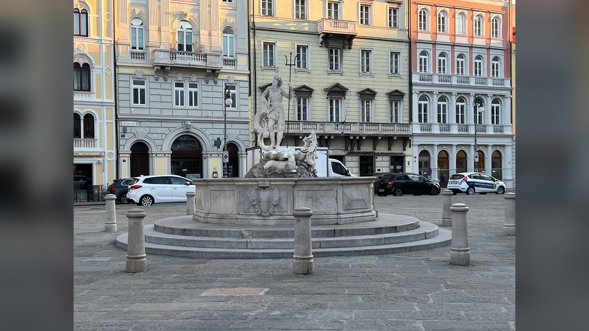 A Trieste un segnale blu nel cuore della città per la Giornata internazionale della dislessia - 
