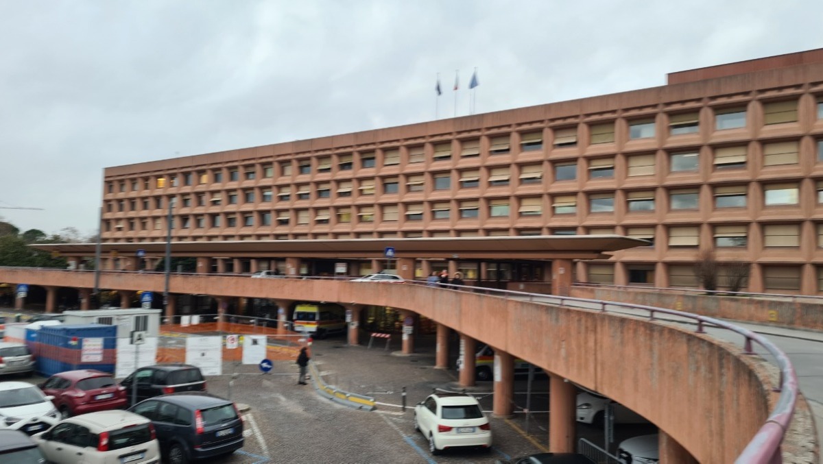 Udine, malore mentre guida in via Battistig: 58enne muore dopo il trasporto in ospedale - 